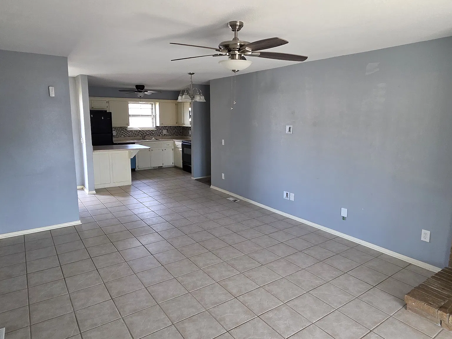 3 bed, 1296 sqft, $1,550 — Photo 3