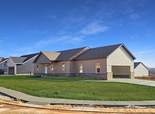 641 Avondale Dr, Oak Grove, KY 42262