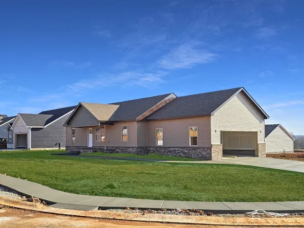 641 Avondale Dr, Oak Grove, KY 42262