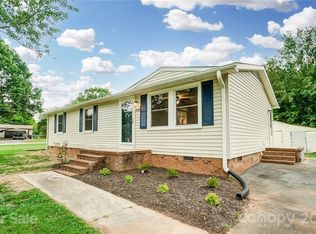 3705 Fieldcrest Cir NW, Concord, NC 28027