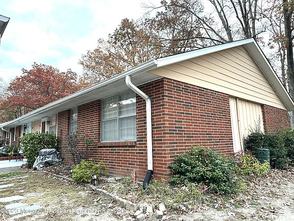 3rd image of 76A Dorchester Drive