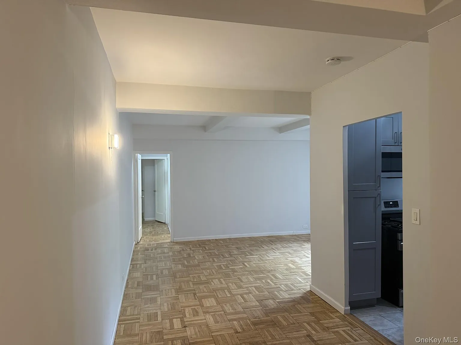 2 bed, 1.0 bath, 829 sqft, $3,200 — Photo 1