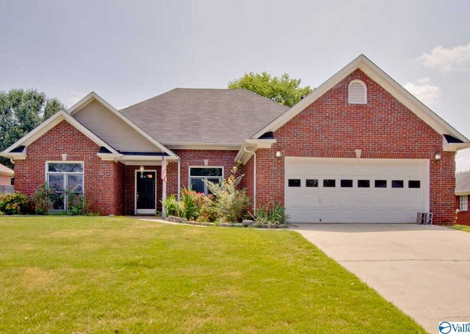 1st image of 109 Sunnyfield Dr