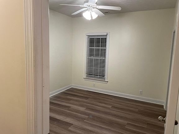5th image of 101 Duncraig Dr Unit 201
