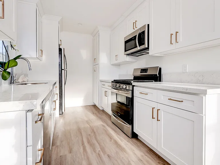 350 Hermosa Ave — Photo 8