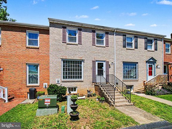 2nd image of 17918 Hickory Ln