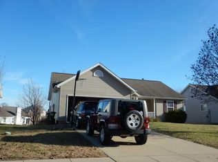 2810 Overview Dr, Columbia, IL 62236