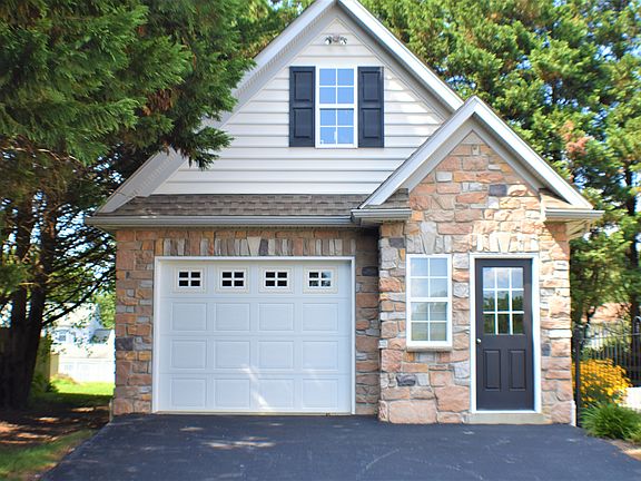 3rd image of 13 Quail Hill Ln
