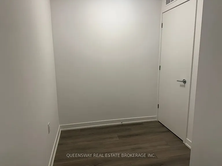 7439 Kingston Rd #421 — Photo 12