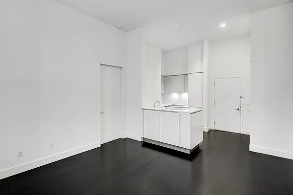 Rented by Mayell LLC | media 1