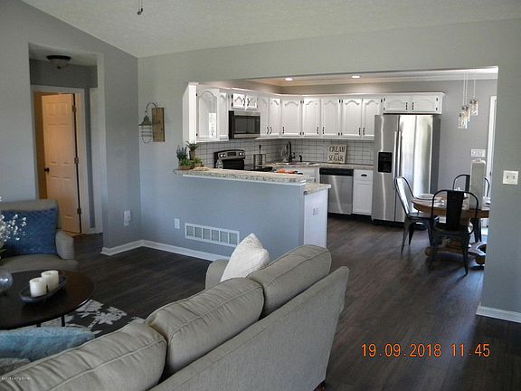 3rd image of 476 Tecumseh Dr