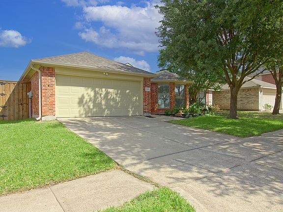 3rd image of 2007 Kings Forest Dr