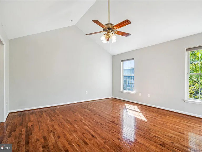 2442 Rippling Brook Rd — Photo 18
