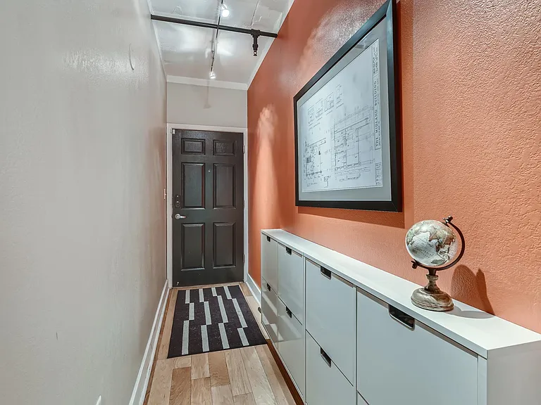 444 17th St #1006 — Photo 7