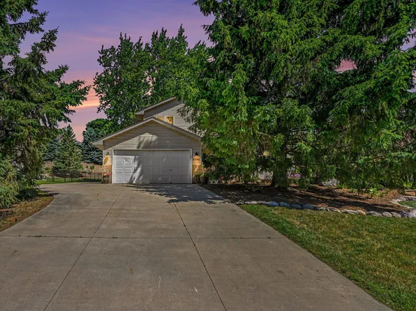 8740 Hillview Dr E, Saint Bonifacius, MN 55375