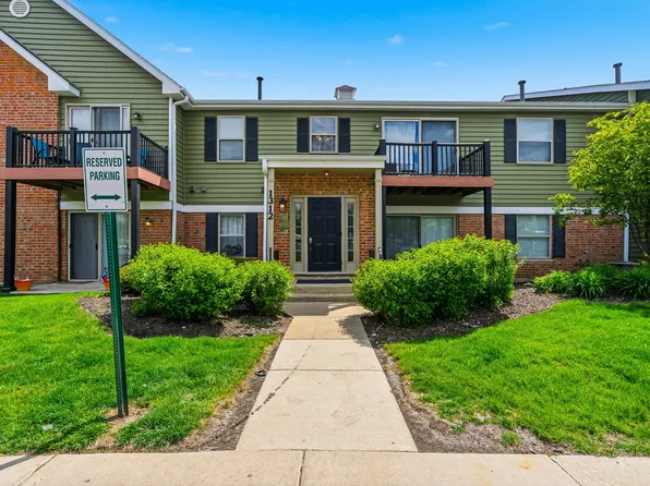 1312 McDowell Rd #204, Naperville, IL 60563