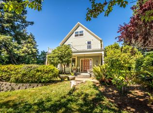 191 N 13th St, Coos Bay, OR 97420