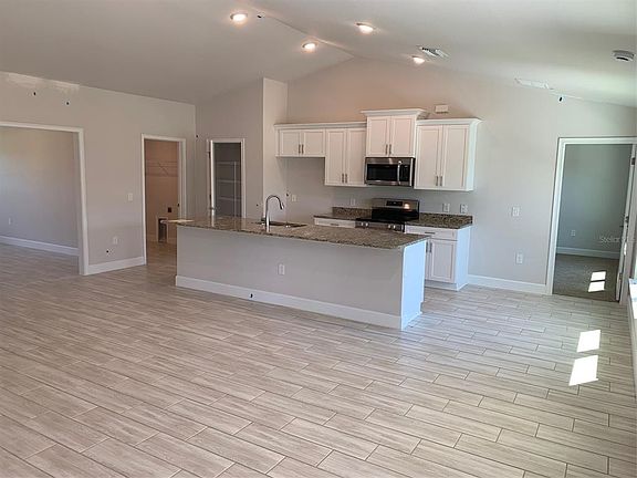 3rd image of 2355 Jacobs St