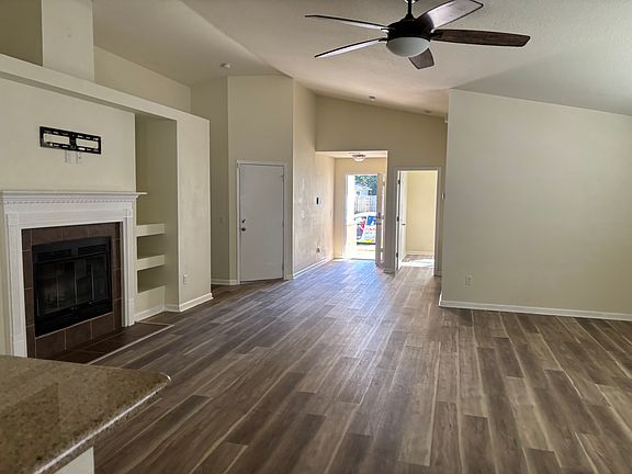 5th image of 538 Evening Falls Dr