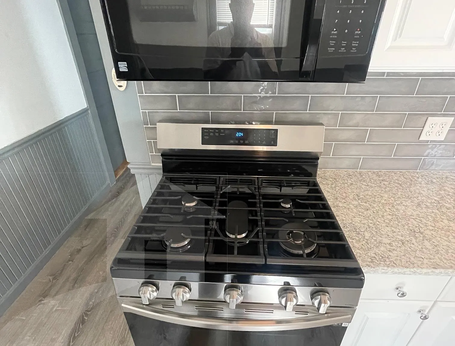 2 bed, 1100 sqft, $3,400 — Photo 3