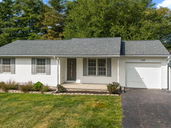 135 Flintwood Dr W, North Vernon, IN 47265