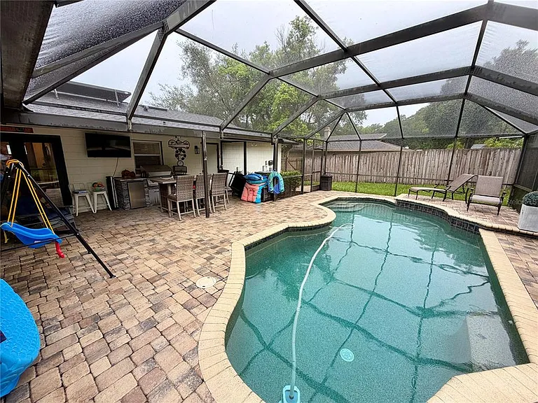 1105 Doris St — Photo 23