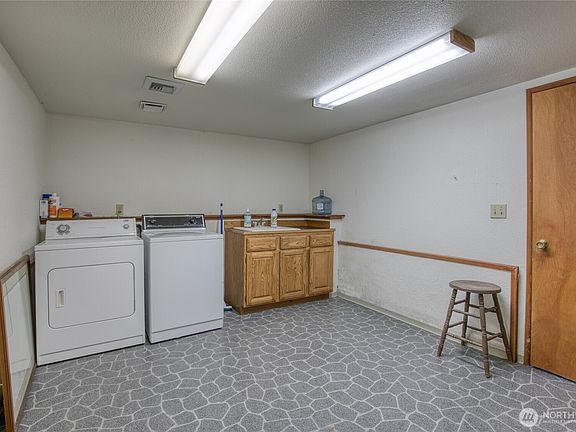 4th image of 1497 E Ocean Shores Boulevard SW