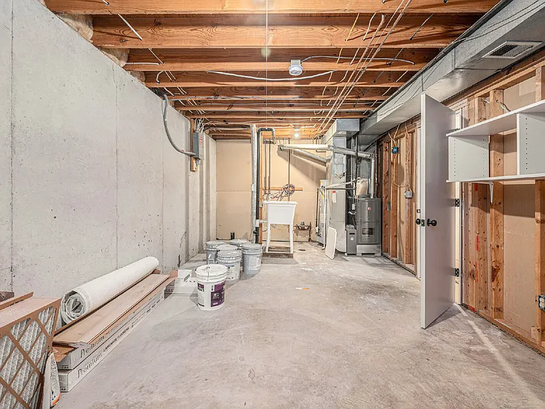 311 NE 101st Pl — Photo 14