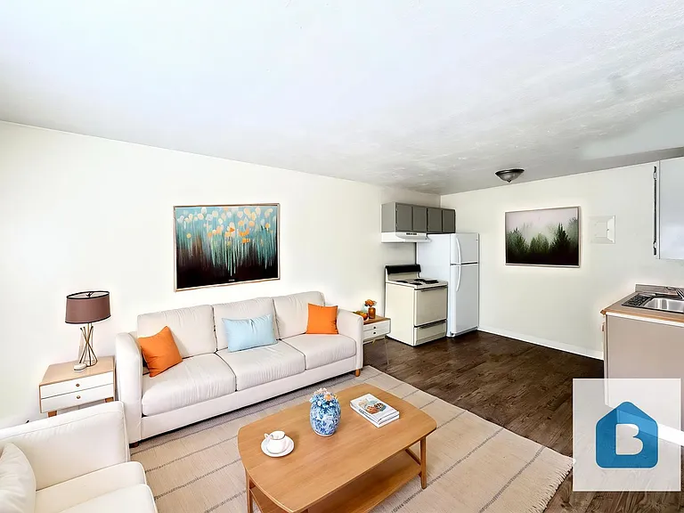 3611 E San Miguel St. — Photo 8