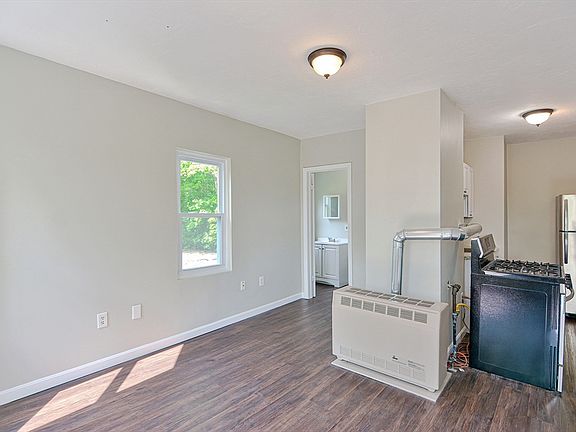 5th image of 28 Prescott St