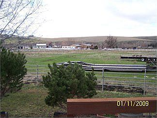 2nd image of 43136 SW Gateway Ave