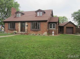 662 W Knoll Crest Dr, Peoria, IL 61614