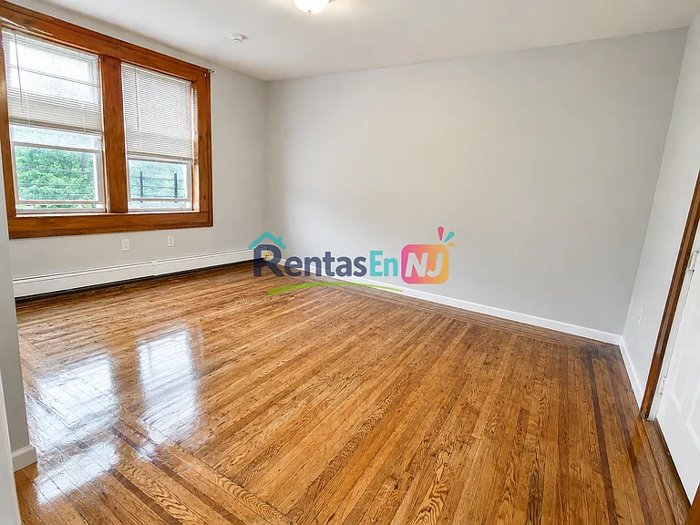 658 Sanford Ave #G1 — Photo 1