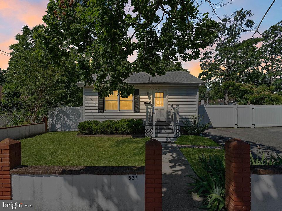 1st image of 527 Chestnut Ave