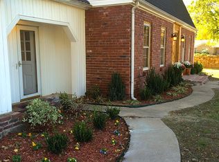 3501 Bona Villa Dr, Muskogee, OK 74403