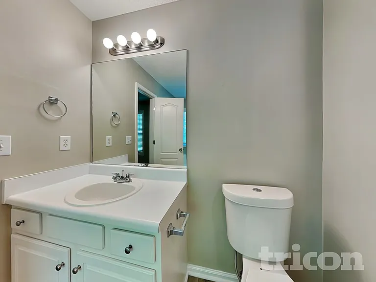 7 Adair Cv — Photo 8
