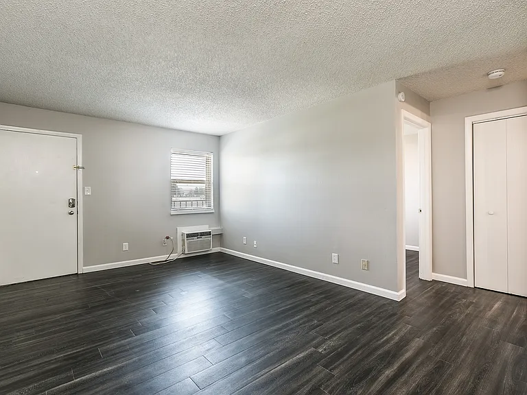 Eastview Apartments — Photo 6
