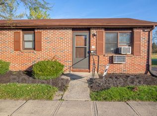 213 N Madison Rd APT E, London, OH 43140