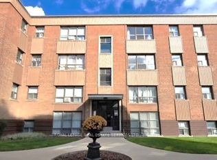 2844 Bloor St W #7, Toronto, ON M8X1A9