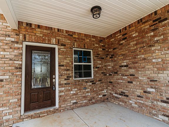 5th image of 2285 Twin Oak Dr