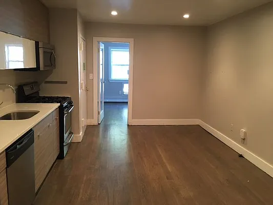 Rented by Premier Metro Realty Corp | media 30