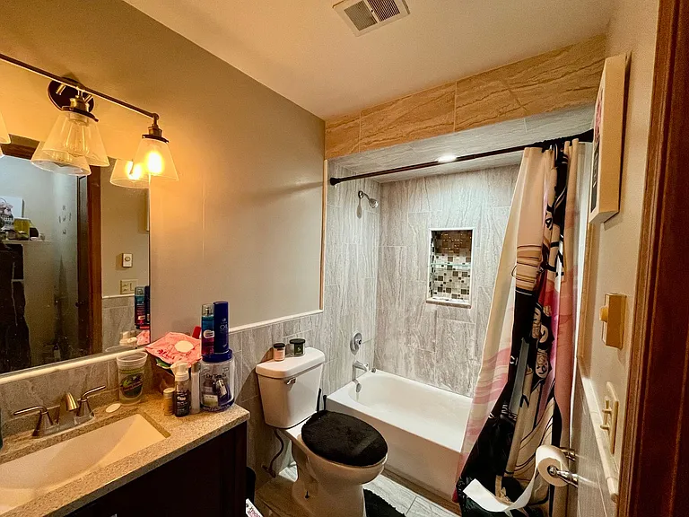 N114W15846 Sylvan Cir — Photo 49