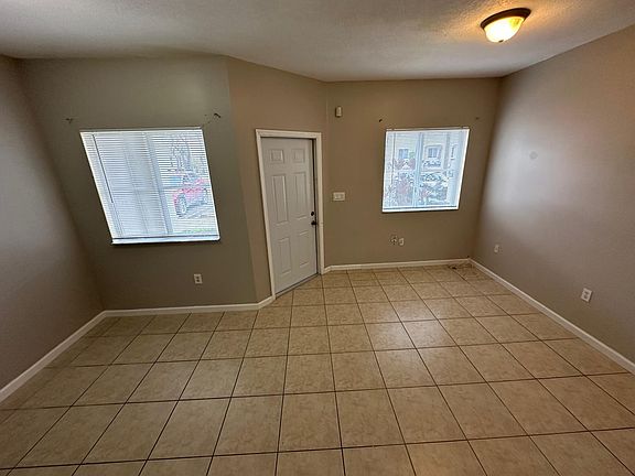 2nd image of 1536 SE 31st Ct