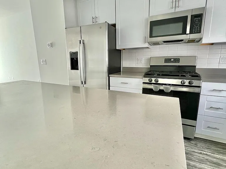 3103 Beachview Ln — Photo 13