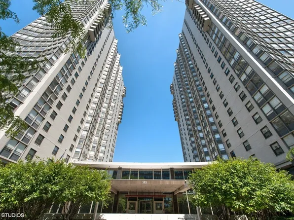 5701 N Sheridan Rd APT 5A, Chicago, IL 60660