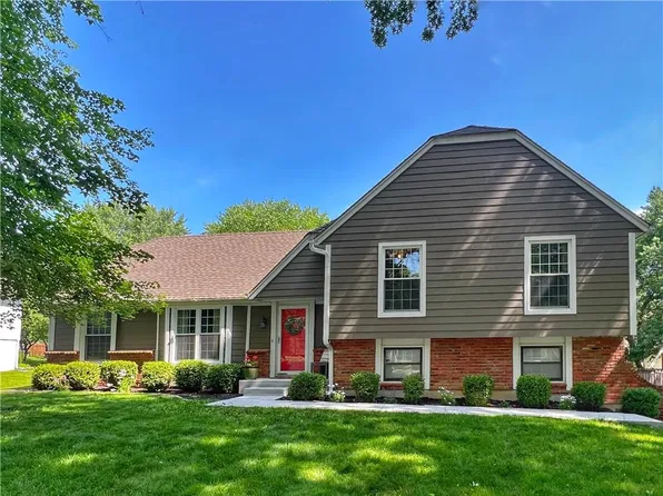 2112 W 119th Ter, Leawood, KS 66209