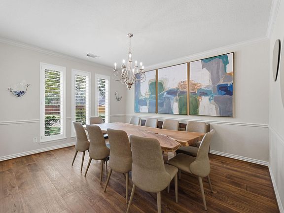 5th image of 315 Arbor Ridge Ln