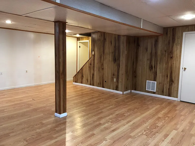 6221 Garretson St — Photo 32