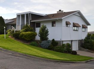 3501 Highview Dr, Yakima, WA