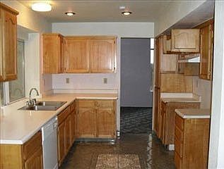 3rd image of 2212 Millcreek Dr